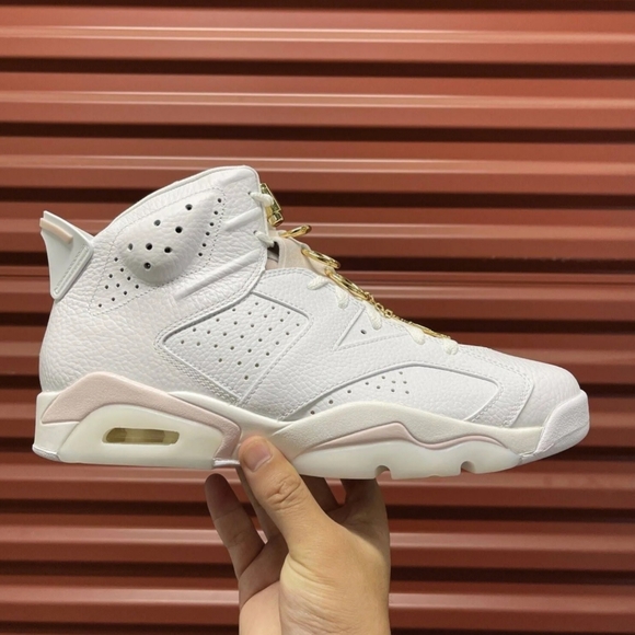 wmns air jordan 6 gold hoops